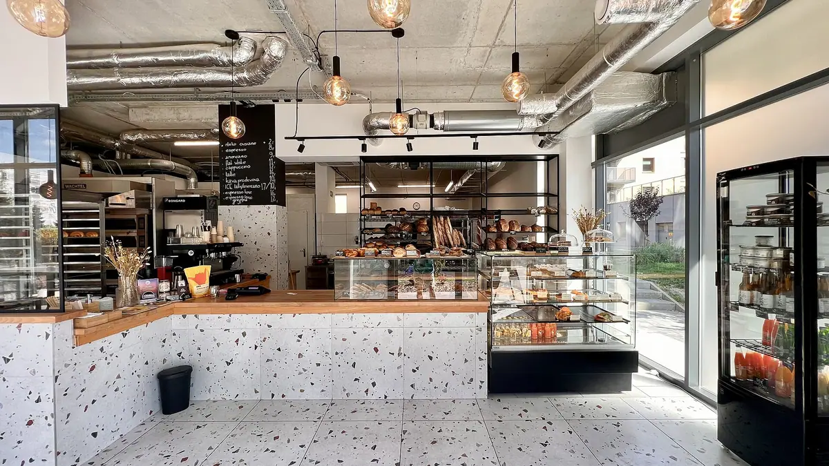 deFREAKINGlicious Bakery – bakery in Kettering town centre